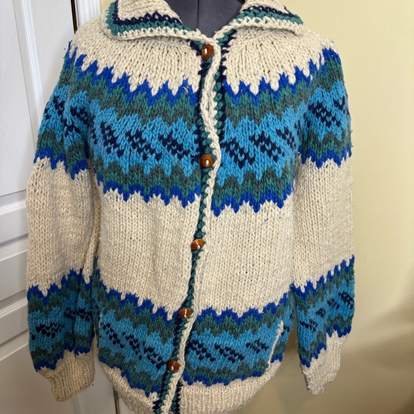 Vintage stunning wool cowichan style sweater by Back Country
Circa 90’s - Picture 9 of 9